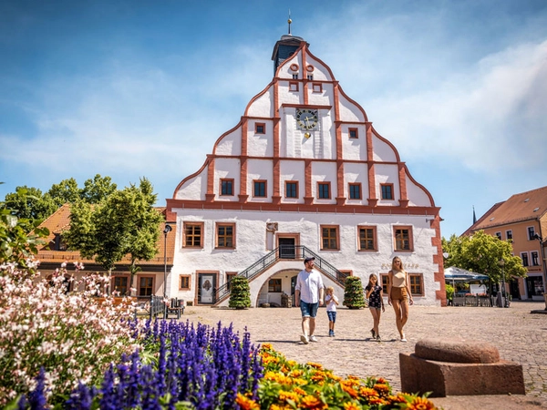 Rathaus auf dem Marktplatz in Grimma, Foto: TMGS / Philipp Herfort