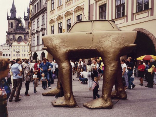 Skulptur "Quo Vadis" des tschechischen Künstlers David Cerný in der Prager Altstadt, 1990, David Cerný / Foto: Claudio Hils