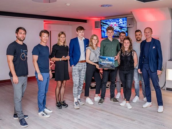 Nach dem erfolgreichen Pitch, Foto: RB Leipzig