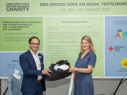 Textiltausch in den Höfen am Brühl in Leipzig