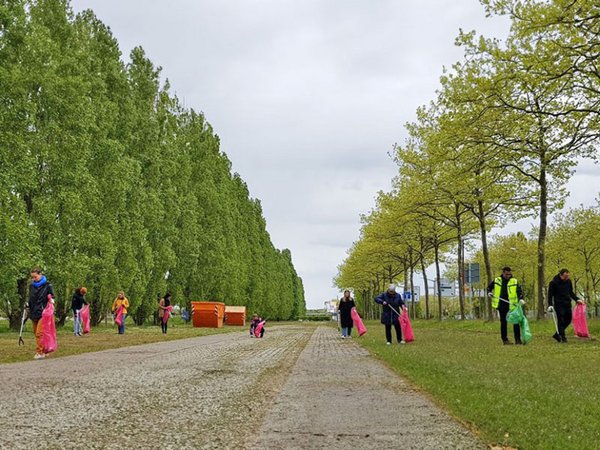 Erfolgreicher Frühjahrsputz zum Earth Day rund ums Leipziger Messegelände, Foto: Leipziger Messe