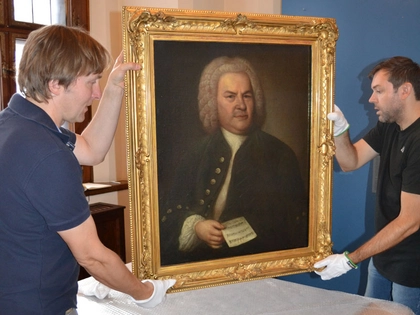 Berühmtes Bach-Porträt im Alten Rathaus erhält neue Verglasung