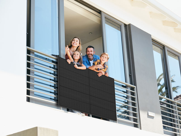 Balkonkraftwerk: priwatt – Stecker-Solaranlage priBalcony, Foto: Priwatt GmbH