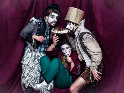 Premiere “Die sieben Todsünden” an den Cammerspielen Leipzig Premiere “Die sieben Todsünden” an den Cammerspielen Leipzig