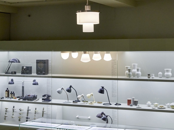 Doppelzylinderleuchte in der Dauerausstellung, Foto: Esther Hoyer