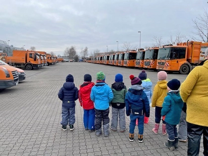 Nachhaltig Kindergeburtstag feiern bei der Stadtreinigung Leipzig