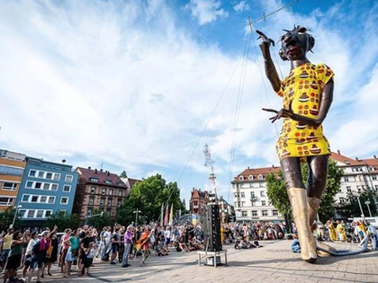 Punch Agathe tanzt in Leipzig-Grünau