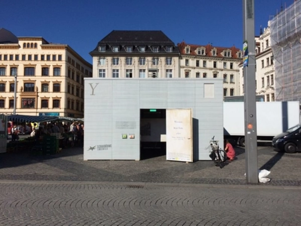 Kubus-Ausstellung Woyzeck auf dem Leipziger Marktplatz
