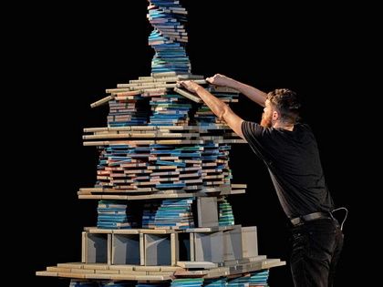 Oliver Zahn gastiert mit „Lob des Vergessens“ in der Schaubühne Lindenfels Leipzig Oliver Zahn gastiert mit „Lob des Vergessens“ in der Schaubühne Lindenfels Leipzig