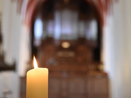 Thomasorganist Johannes Lang lädt zum „Orgelkonzert im Kerzenschein“ in die Thomaskirche Leipzig ein