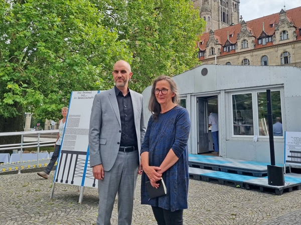 Wanderausstellung zum Freiheits- und Einheitsdenkmal in Leipzig macht vom 7. bis zum 25. August Station in Leipzigs Partnerstadt Hannover, Foto: Thomas Tenzler, SFR