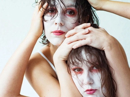 GOTTESANBETERIN hat Premiere an den Cammerspielen Leipzig GOTTESANBETERIN hat Premiere an den Cammerspielen Leipzig