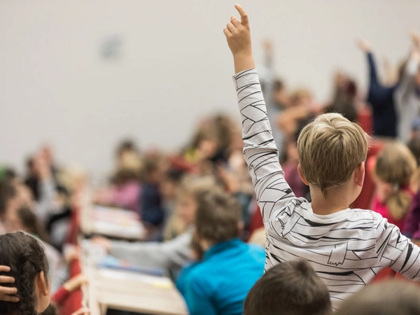 Die Kinderuni Leipzig richtet sich an Wissbegierige im Alter von 8 bis 12 Jahren. Foto: Christian Hüller