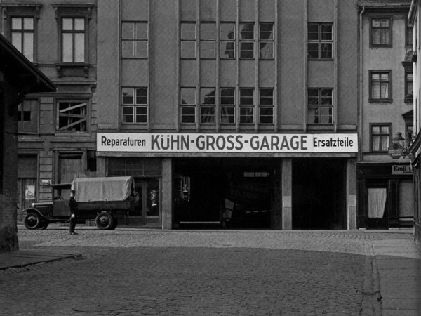 Opel Garage Otto Kühn am Johannisplatz um 1930, Foto: LEIPZIGINFO.DE
