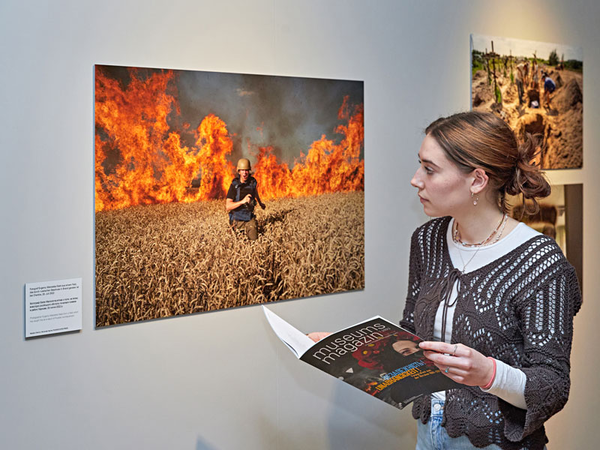 Besucherin, Foto: Alexander Schmidt, Punctum