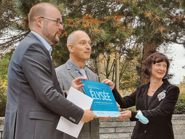 Christian Piwarz - Kultusminister Sachsen, Philippe Guilbert - Referatsleiter Bildungs- und Sprachkooperation, Kulturabteilung der französischen Botschaft, Kathleen Perschewski - Leiterin der Kindertagesstätte, Foto: Karen Pasternacki