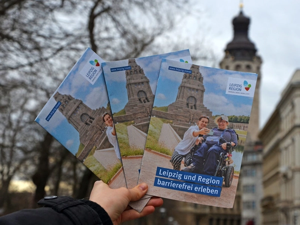 Broschüre: Leipzig und Region barrierefrei erleben, Foto: Elli Flint