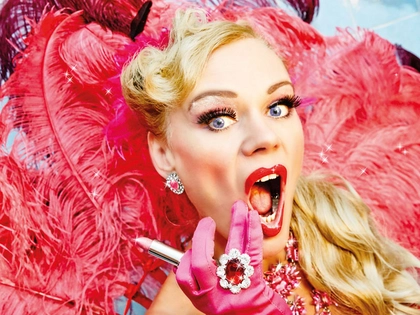 Diva La Kruttke mit ihrem Programm „It’s Showtime“ im Blauen Salon Leipzig Diva La Kruttke mit ihrem Programm „It’s Showtime“ im Blauen Salon Leipzig