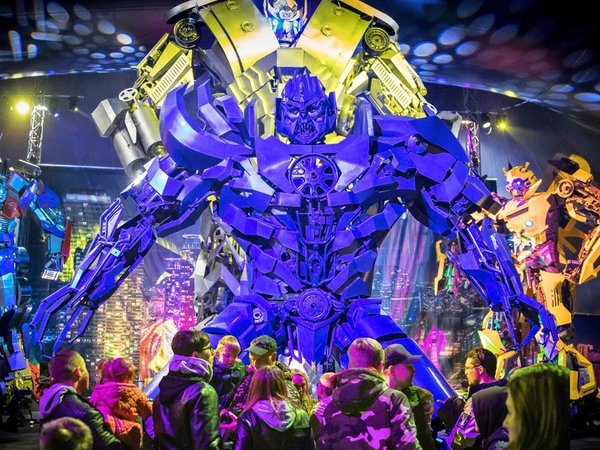 Giants of Iron - Stahlriesen & Superhelden, Foto: Voyage Entertainment 
