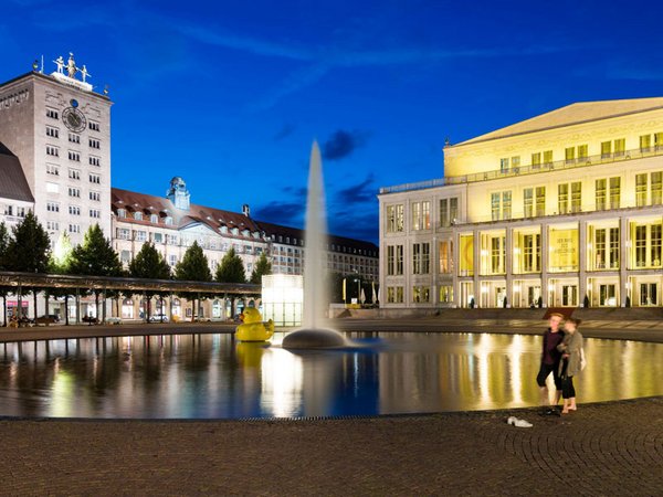 Oper Leipzig auf dem Augustusplatz, Foto: Tom Schulze / LTM