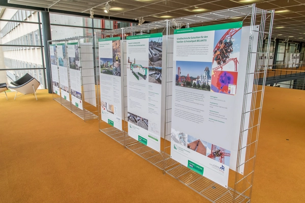 Zuvor schon im sächsischen Landtag zu Gast: die Ausstellung „Sachsen – Land der Ingenieure“, die nun für drei Wochen an der HTWK Leipzig zu sehen sein wird.