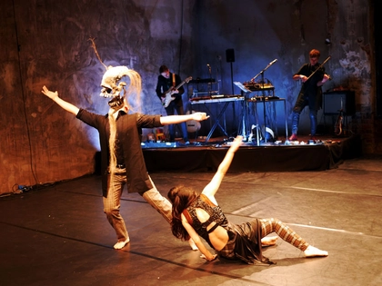 Fassbinder und Kafka auf der Bühne im Westflügel Leipzig