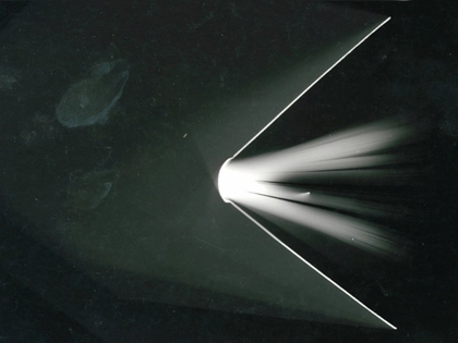 Leipziger Uniriese verwandelt sich abends in ein monumentales Wortkunstwerk