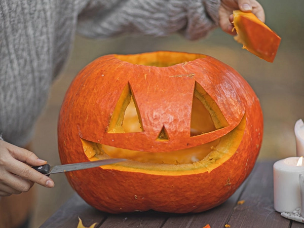 Kürbisschnitzen für Halloween, Foto: Paunsdorf Center