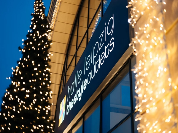 Beim Lights on-Event wird die festliche Beleuchtung feierlich eingeschaltet. Foto: NEINVER / Philipp Kirschner