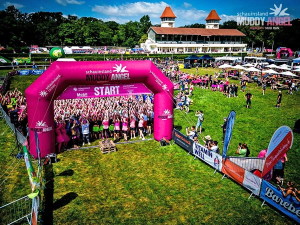 schauinsland Muddy Angel Run auf der Galopprennbahn Scheibenholz in Leipzig, Foto: muxmäuschenwild GmbH