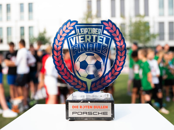 Pokal für die Sieger des "Leipziger Viertelfinale", Foto: Porsche AG - Leipzig