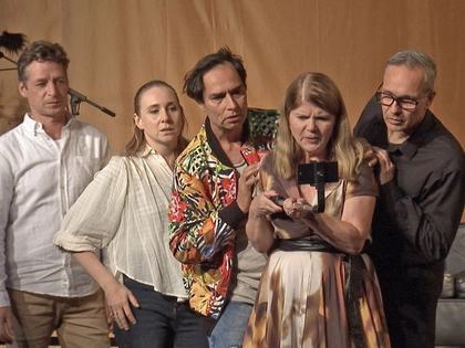 INSELbühne mit Inszenierung "Geheimnisse" in der naTo Leipzig zu sehen