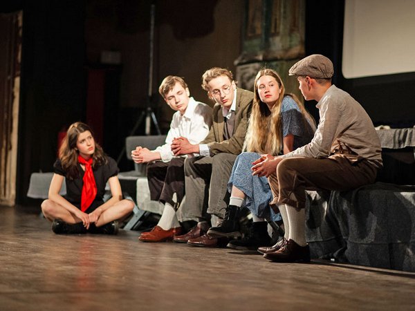 Jugendtheaterprojekt der Cammerspiele Leipzig und des WERK 2: Bis die Sterne zittern, Foto: Mim Schneider