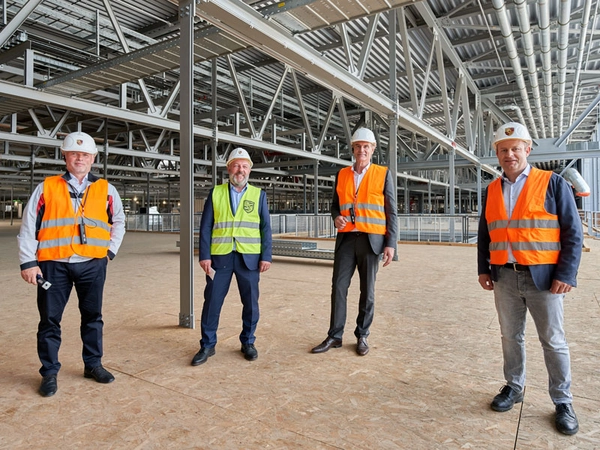 Auf Baustellen-Safari mit Burkhard Jung, Oberbürgermeister der Stadt Leipzig, Foto: Porsche AG - Leipzig