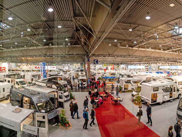 Touristik & Caravaning Leipzig im Vorjahr: Blick über die Messehalle 3, Foto: Landesmesse Stuttgart GmbH