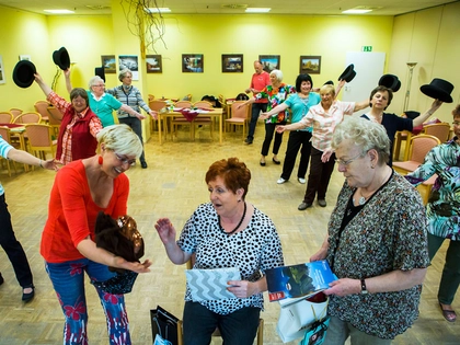 Erste Premiere des Kooperations-Seniorenspielclub von Volkssolidarität Leipzig und Schauspiel Leipzig