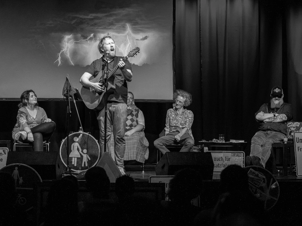 Lesebühne Schkeuditzer Kreuz:, Foto: Roland Quester