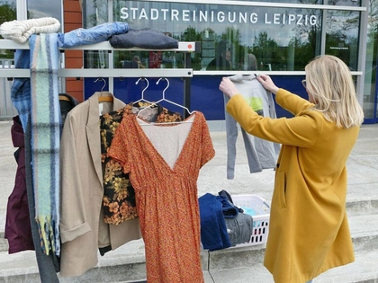 Kleidertauschmarkt auf dem Gelände der Stadtreinigung Leipzig