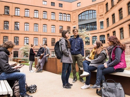 Startschuss zur Entwicklung des neuen Lehrkonzeptes „MiLaMed“ der Universität Leipzig Startschuss zur Entwicklung des neuen Lehrkonzeptes „MiLaMed“ der Universität Leipzig