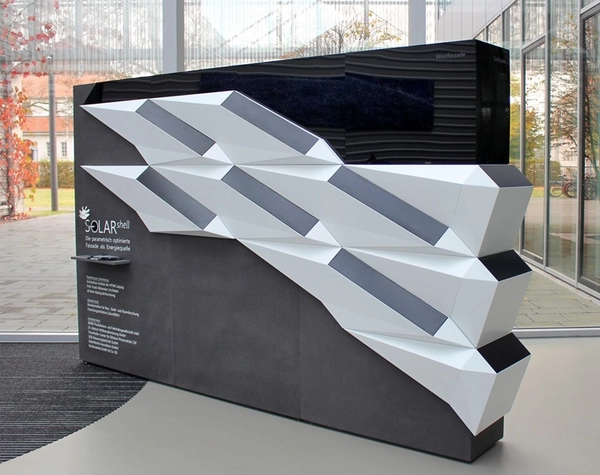 Übergang der West- zur Südfassade der „SOLAR.shell“.