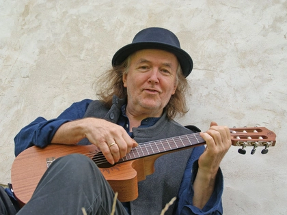 Gerhard Schöne beim K!DZ-Riesenkinderfest im Zoo Leipzig Gerhard Schöne beim K!DZ-Riesenkinderfest im Zoo Leipzig
