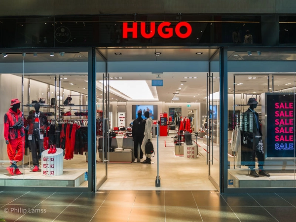 Höfe am Brühl: HUGO Store, Foto: Höfe am Brühl / Philip Lamss