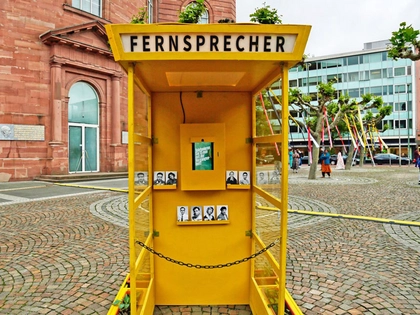 Leipziger Kunstprojekt „Bei Anruf Demokratie“ beim Paulskirchenfest in der Partnerstadt Frankfurt am Main