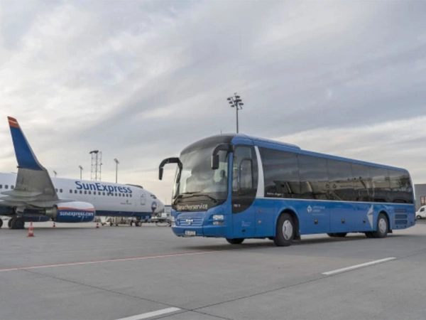 Airport-Tour am Flughafen Leipzig/Halle, Foto: Mitteldeutsche Flughafen AG