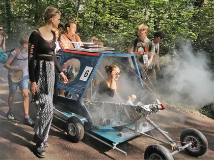 Das 29. Seifenkistenrennen der naTo lockte tausende Besucher zum Fockeberg