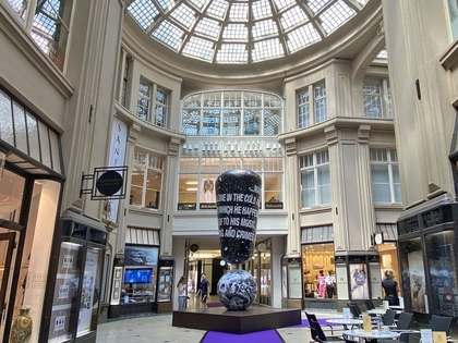 Eröffnung der Ausstellung "Konnexionen" in der Mädler Passage Leipzig