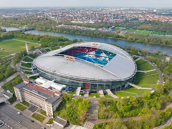 Red Bull Arena Leipzig, Foto: Arne Müseler / www.arne-mueseler.com, CC BY-SA 3.0 DE creativecommons.org