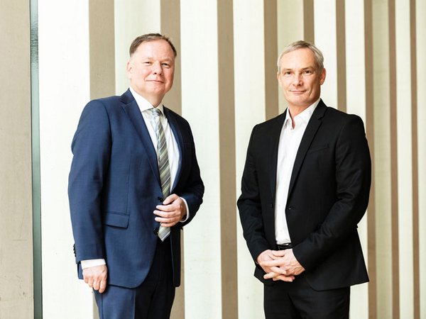 Vorstand der Konsum Leipzig eG: Dirk Thärichen und Michael Faupel blicken auf ein erfolgreiches Jahr zurück, Foto: Bertram Bölkow / Konsum Leipzig