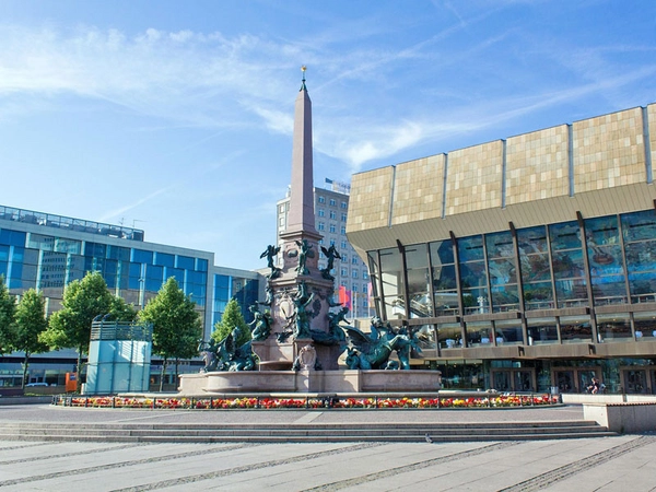 Mendebrunnen vor dem Gewandhaus zu Leipzig, Foto: pixabay.com / ashqtara