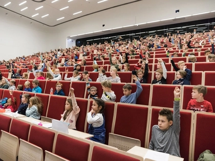 Nächste Vorlesungsreihe der Kinderuni Leipzig startet im November Nächste Vorlesungsreihe der Kinderuni Leipzig startet im November